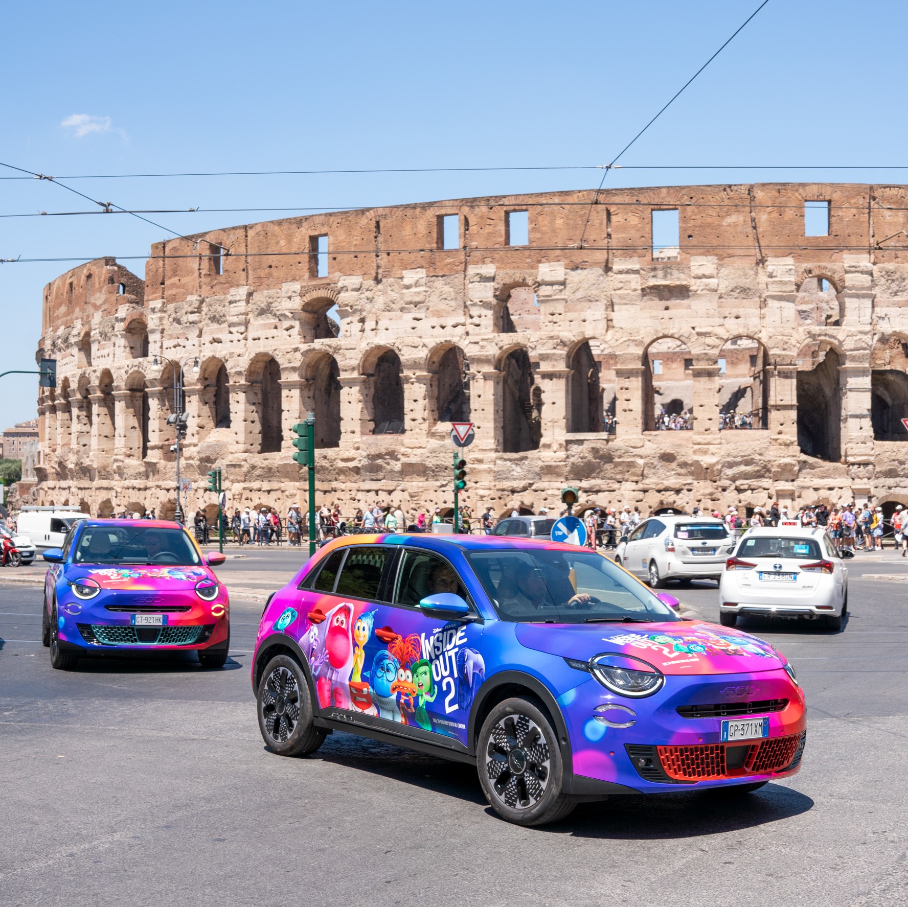 L’universo FIAT e Disney Italia si incontrano ancora una volta: Fiat 600 Hybrid e il nuovo film d’animazione Disney e Pixar “Inside Out 2” insieme per regalare nuove emozioni