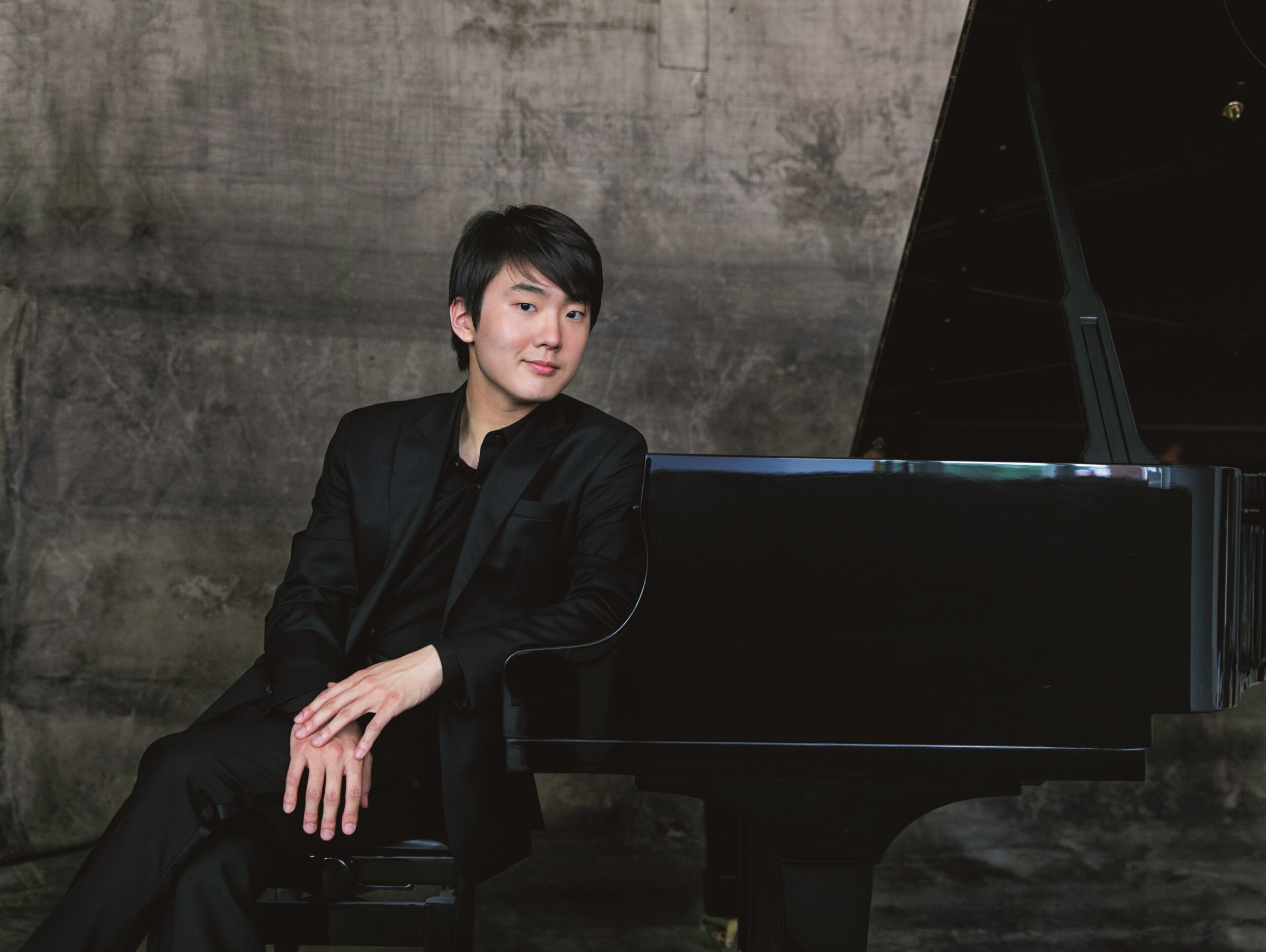 Alla Sagra Musicale Malatestiana debutta il pianista Seong-Jin Cho per l’inaugurazione del ciclo dei concerti sinfonici con la Royal Concertgebouw Orchestra diretta da Myung-whun Chung