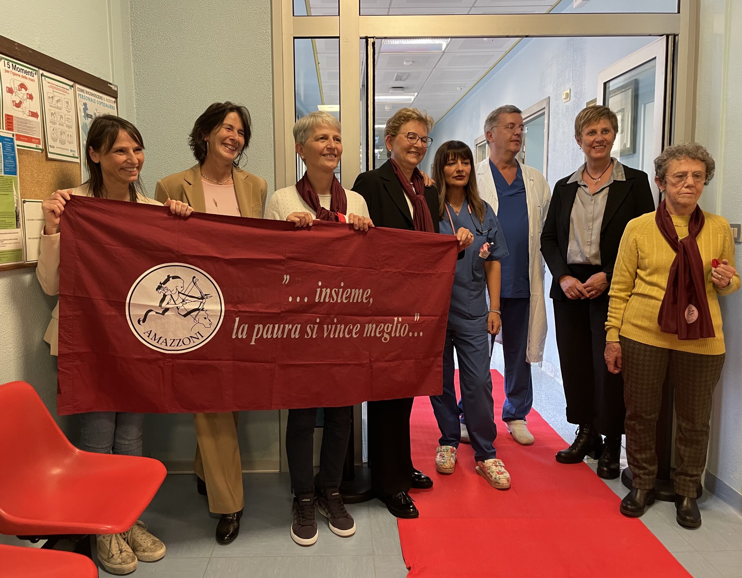 DONAZIONE AL REPARTO DI ONCOLOGIA DELL’OSPEDALE DI SONDRIO: INAUGURATO L’IMPIANTO DI CONDIZIONAMENTO? In funzione dall’estate scorsa al secondo piano del padiglione Nord è stato finanziato dall’Associazione Amazzoni